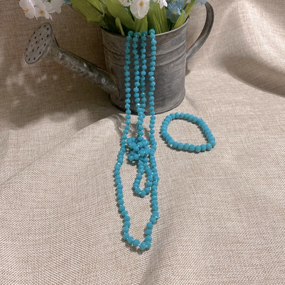Turquoise Beaded Necklace and Bracelet Set